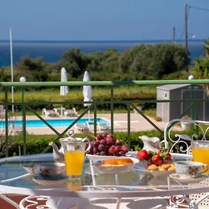 Villa Monambeles, Svoronata